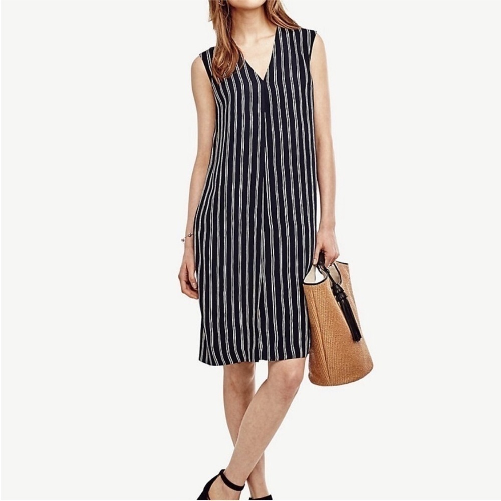 Ann Taylor Navy White Stripe Shift Dress Sleeveless V Neck S